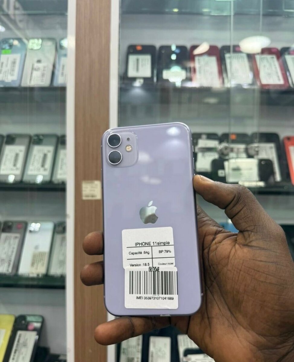 iPhone 11 - 64 Go