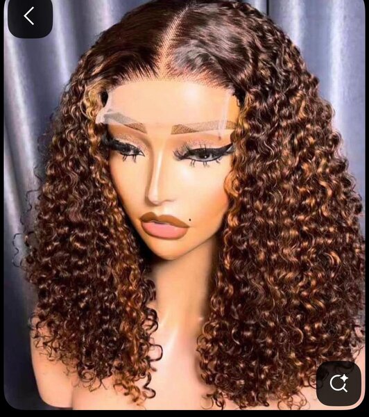 Perruque Bouclée Naturelle