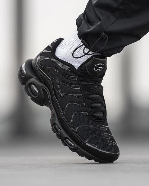 Baskets noires tendance