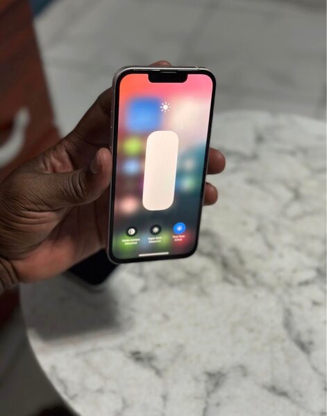 iPhone 13 rose