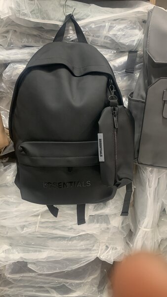 Sac à dos Essentials noir