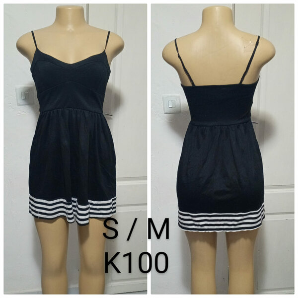 Women's Short Sundress with Straps, black, sizes S/M