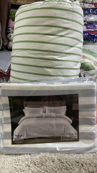 Couette imprimée+ 2draps +4T