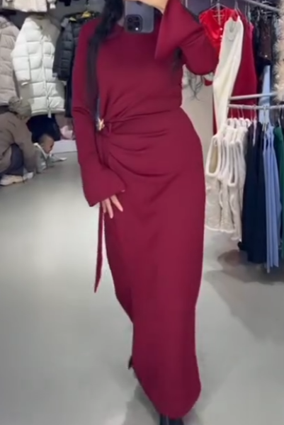 Бордовое платье