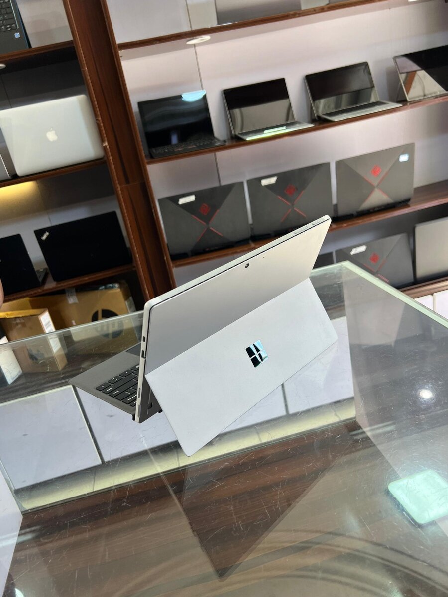 Microsoft surface Pro 7+