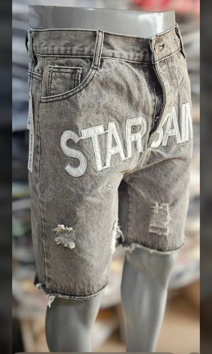 Shorts en jean décorés tendance