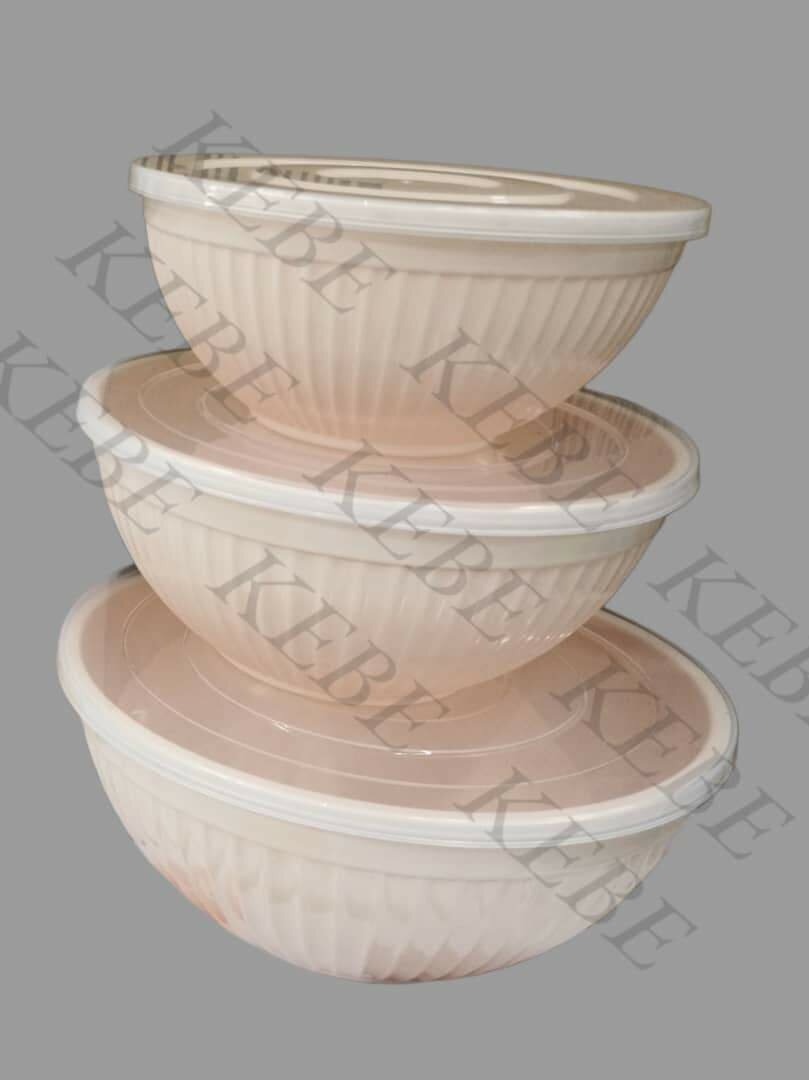 Ensemble de 3 bols avec couvercles