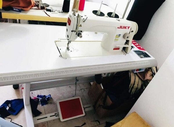 Machine à coudre industrielle Juki