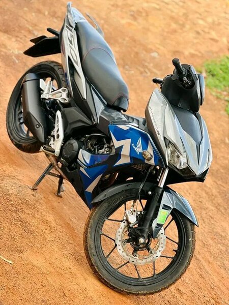 Moto Honda 150cc sportive