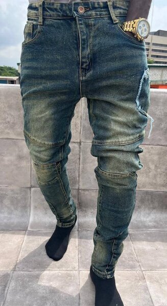 Jeans déchirés pour homme