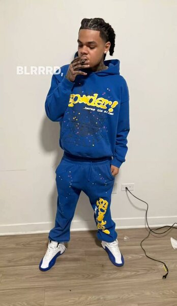 Sweat à capuche coloré