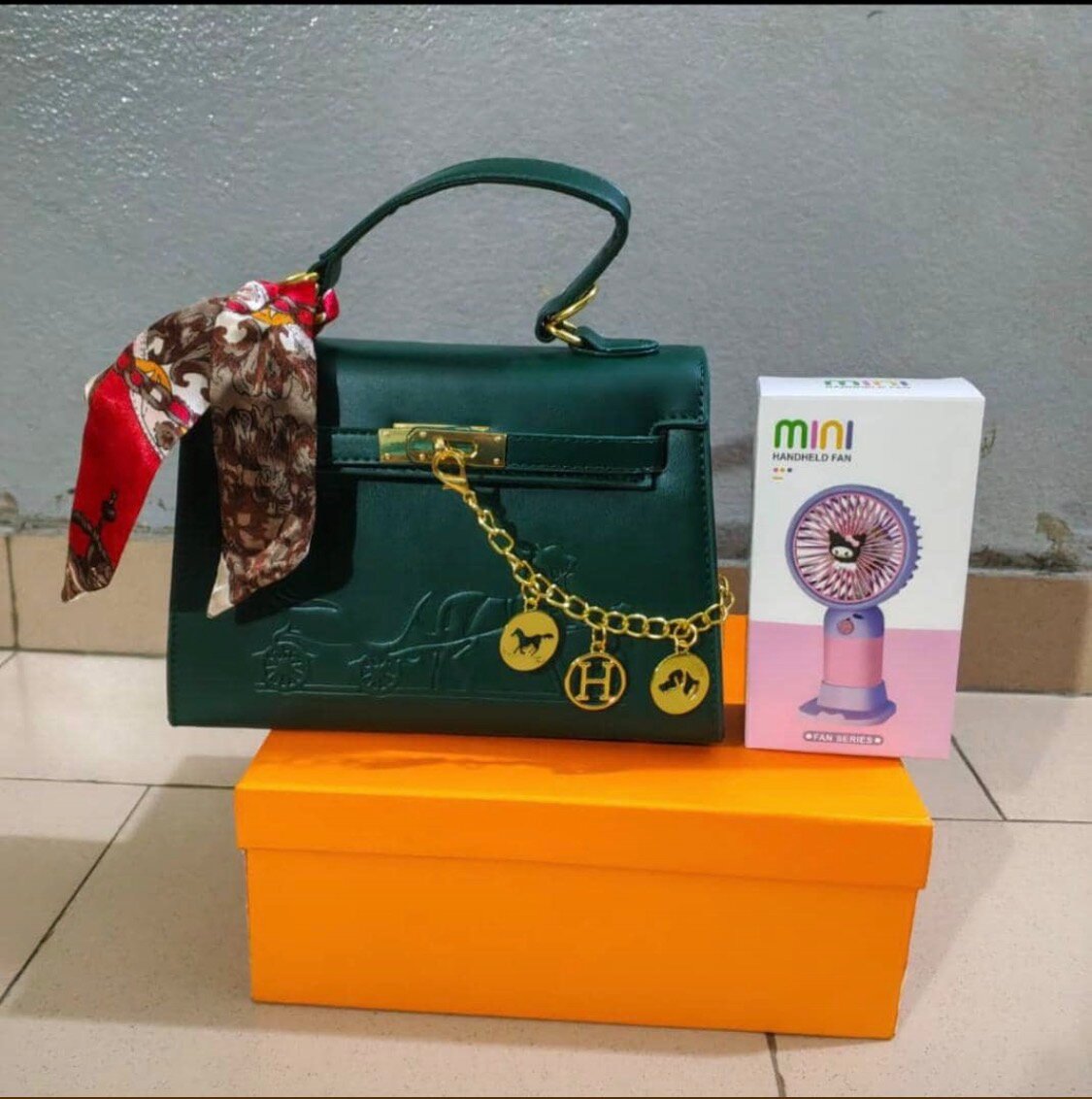 Sac à main avec ventilateur portable