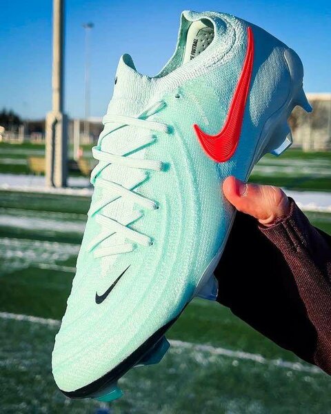 Chaussures de Football Légères