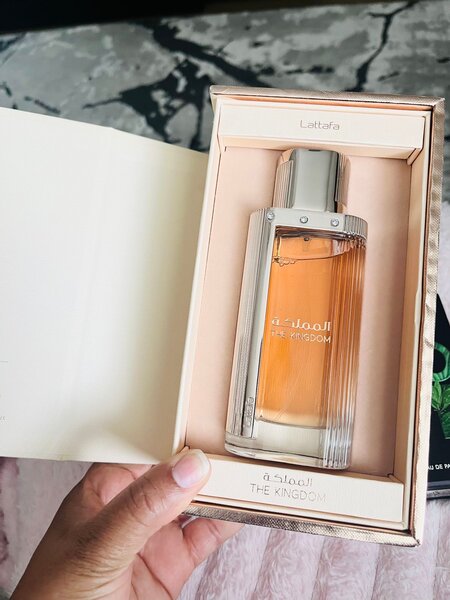 Parfum The Kingdom Lattafa