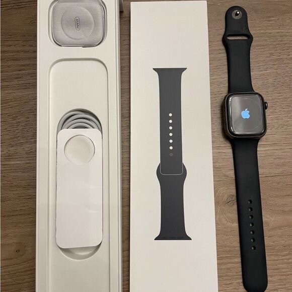 Apple Watch Series - Montre connectée