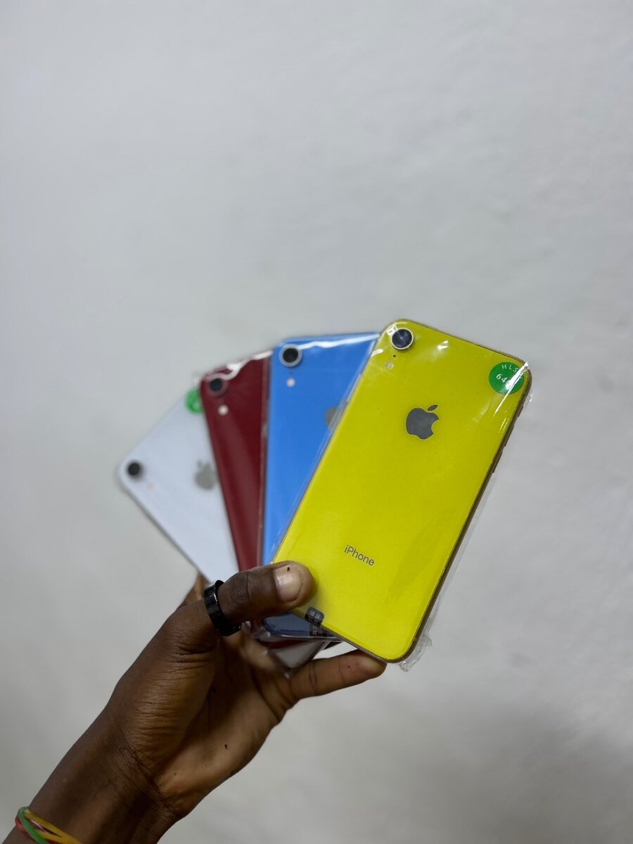 IPHONE XR FULLY FUNCTIONAL