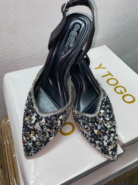 Chaussures élégantes à strass