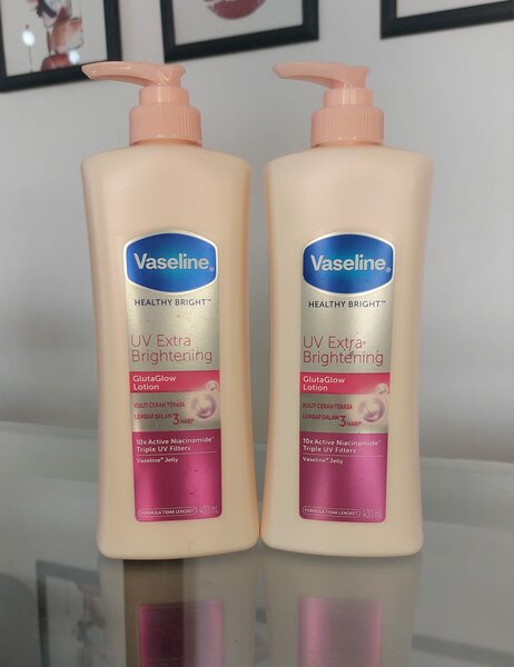 Vaseline UV Extra brightening