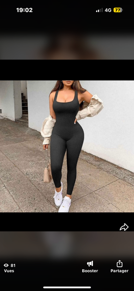 Combinaison noire ajustée