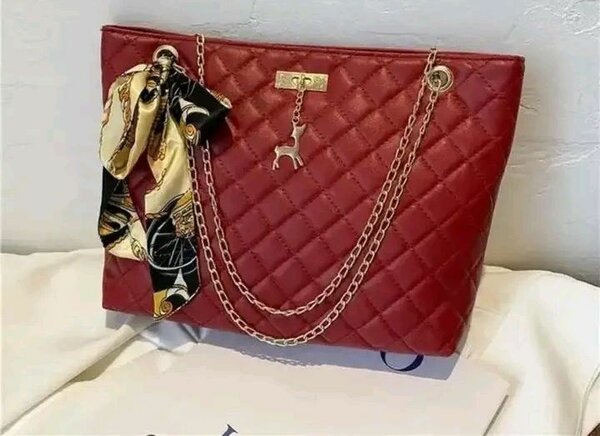 Sac à main élégant matelassé