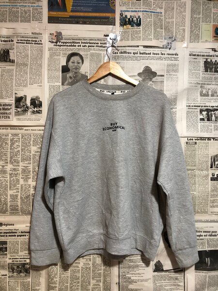Sweat-shirt gris unisexe "Buy Economical"