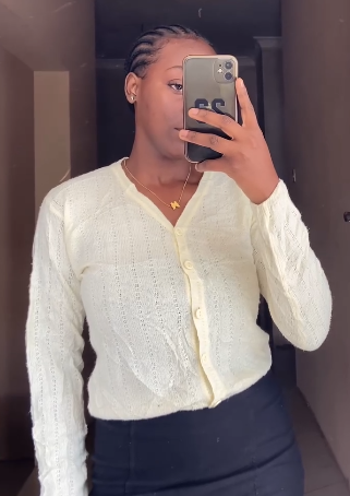  Short knitted Sweater  with buttons in pink  size: M