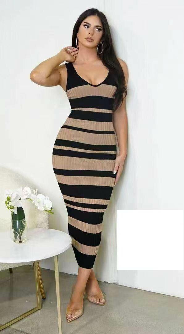 Robe élégante à rayures et perles