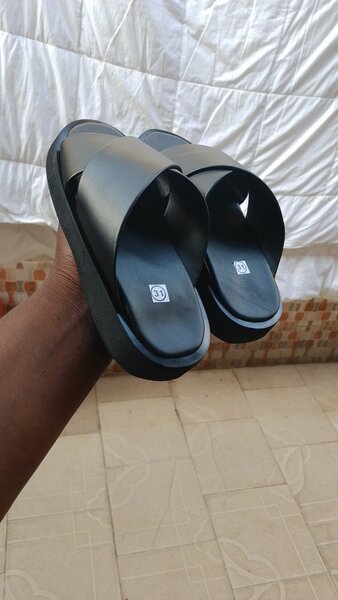 Sandales en cuir noir