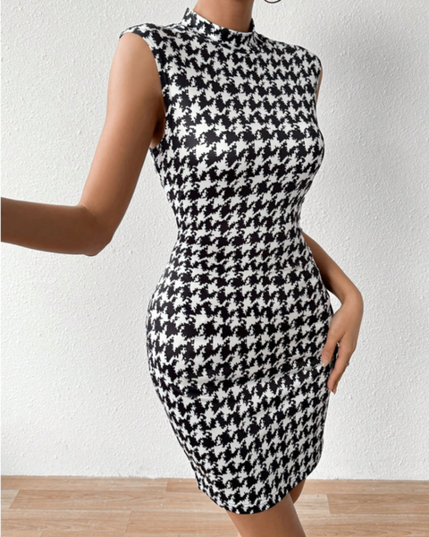 Robe moulante pied-de-poule