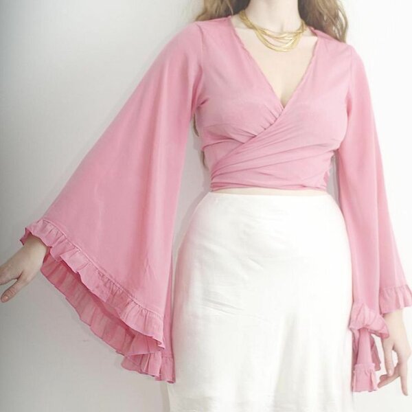 Hauts féminins élégants pour femmes