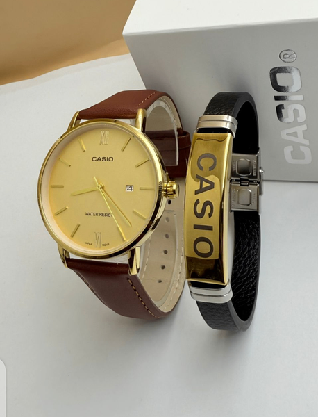 Montre dorée Casio classique