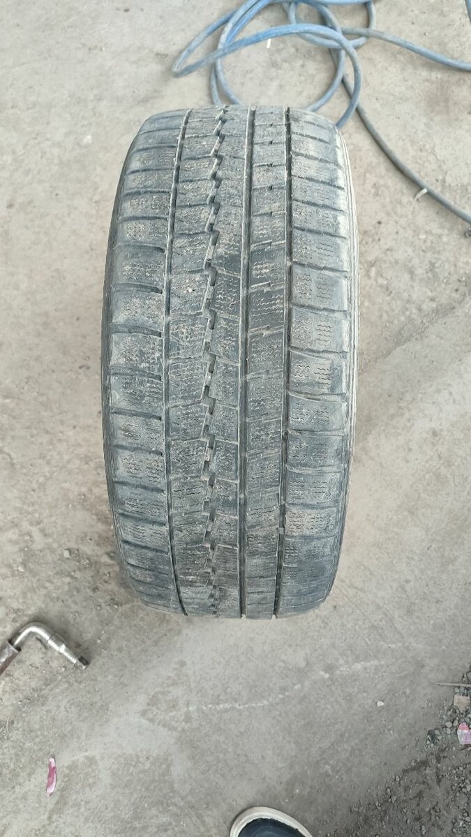 Шины зима 225/45/17