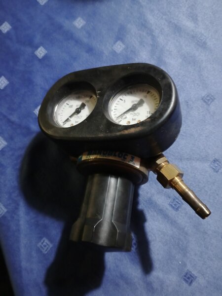 Oxygen Regulator / Guage