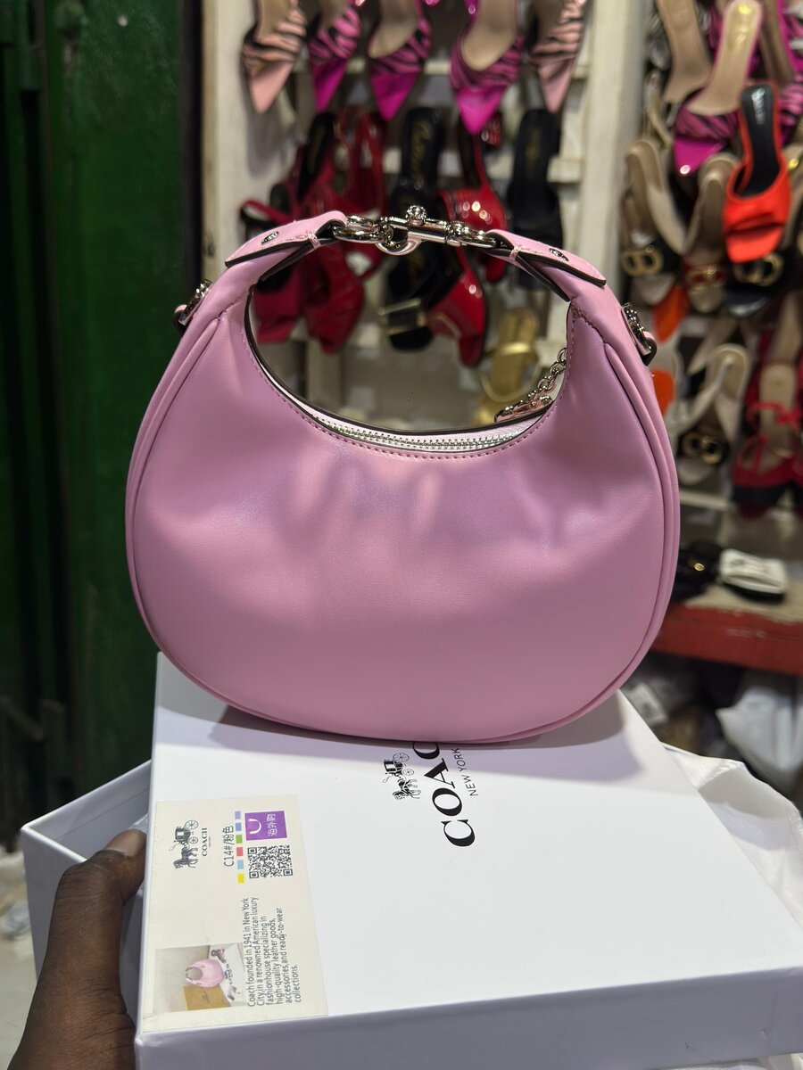 Sac à main rose élégant