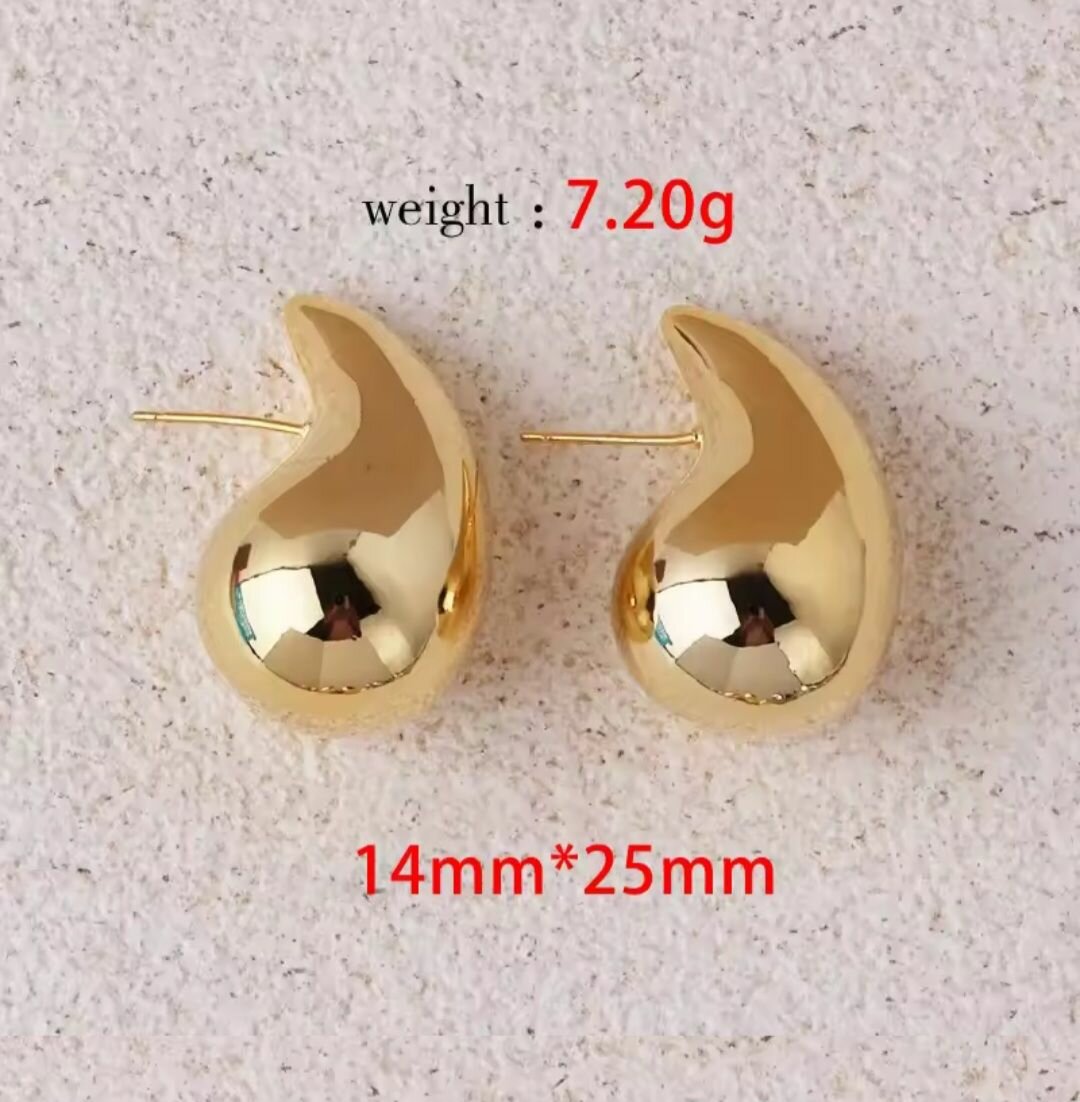 Boucles d'oreilles dorées élégantes