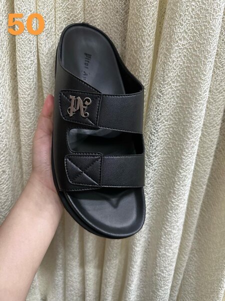 Sandales en cuir noir