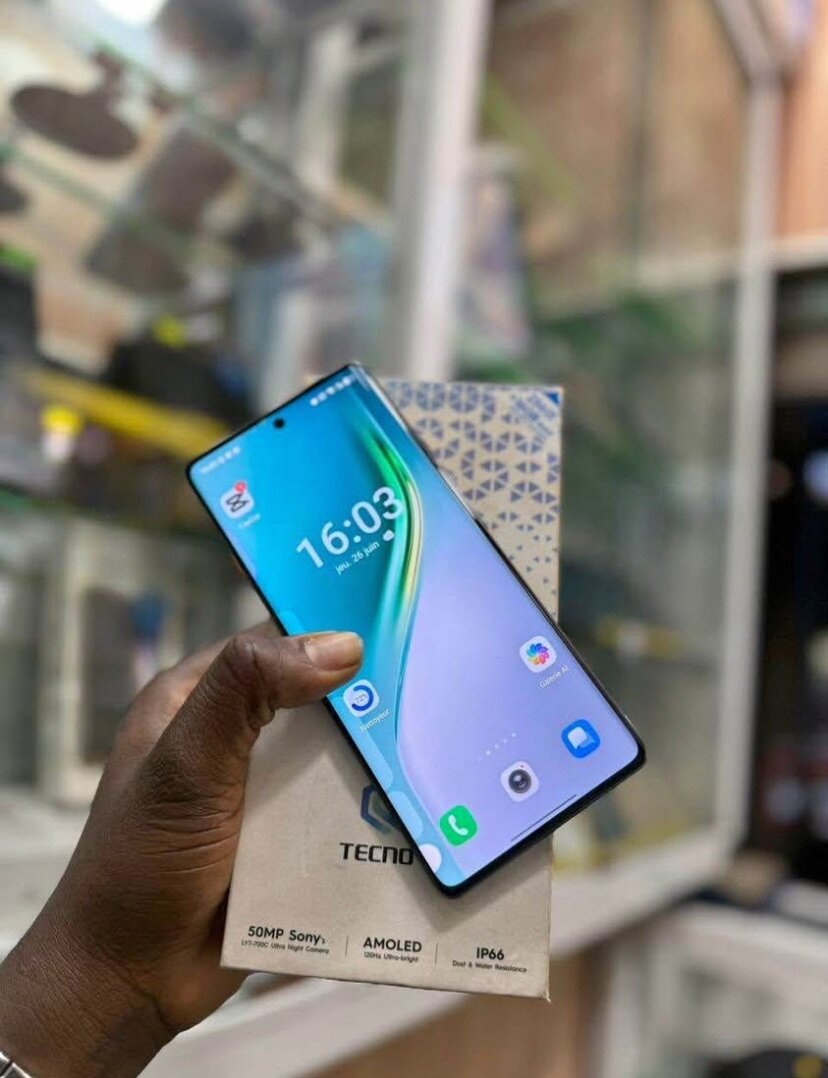 Smartphone TECNO AMOLED 50MP