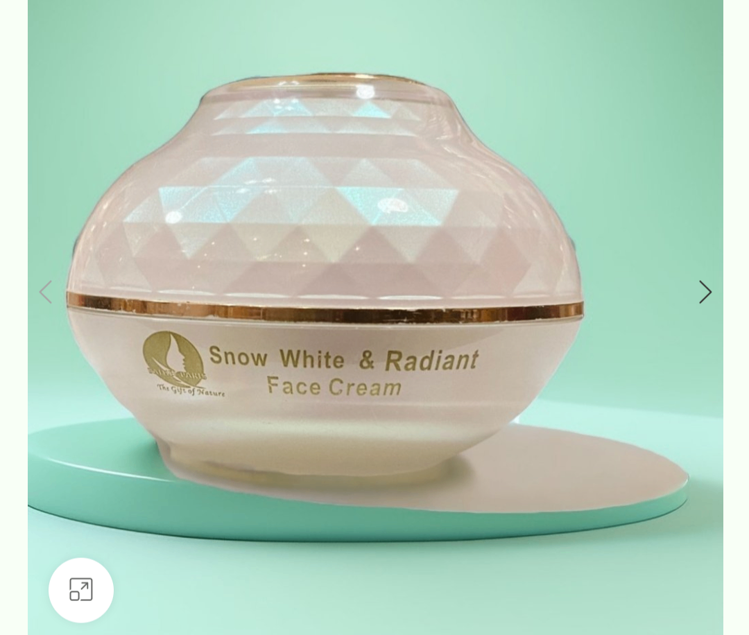 Snow White and Radiant Face Cream