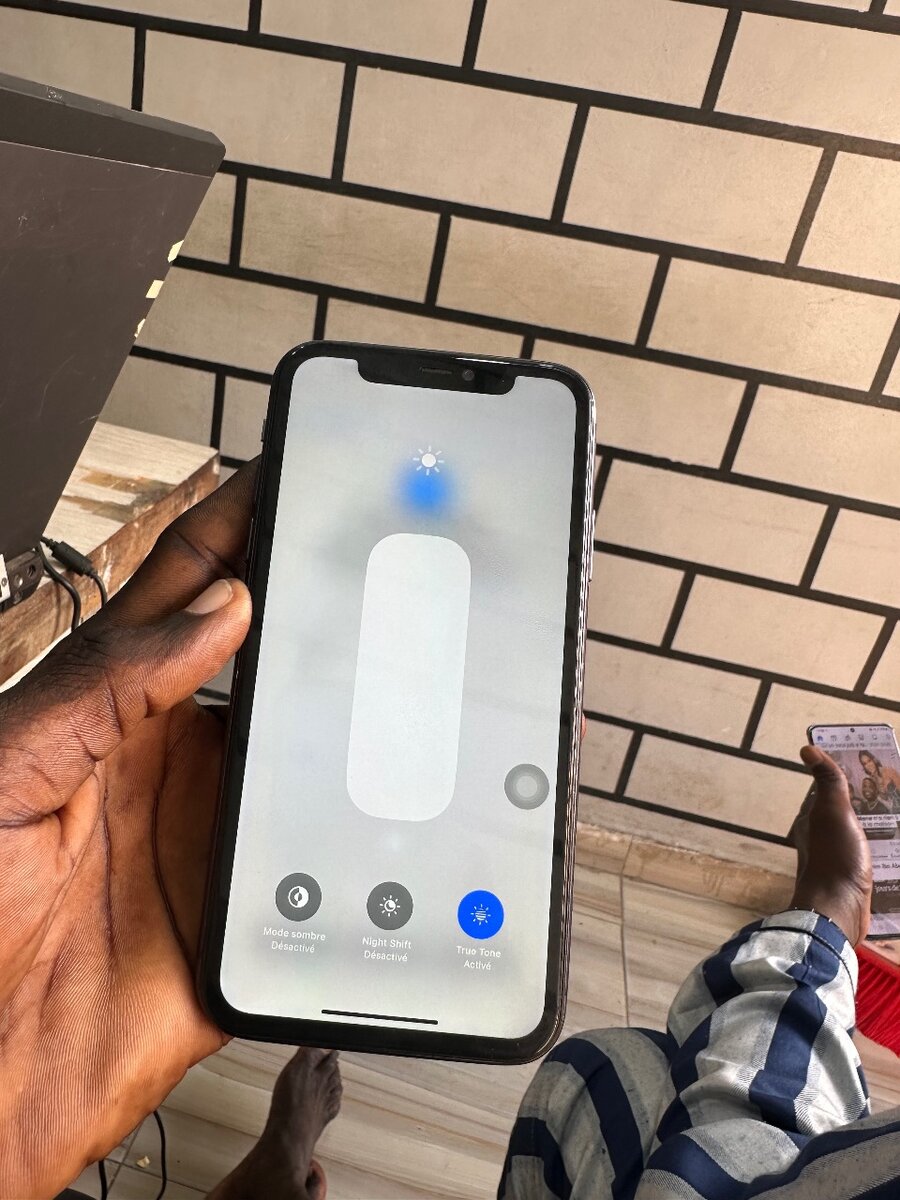 iPhone XR /64G casi neuf
