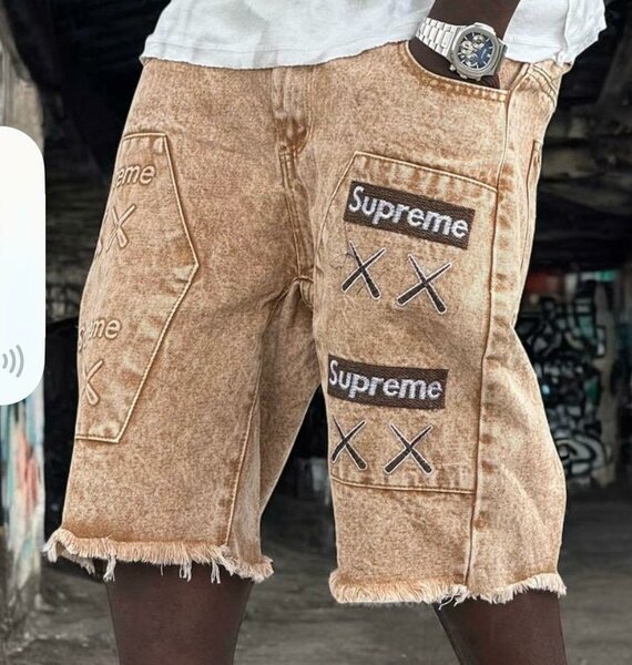 Shorts cargo en denim pour homme