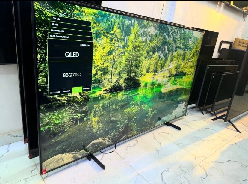 SAMSUNG. 85 Q70C 2023/24 series smart tv