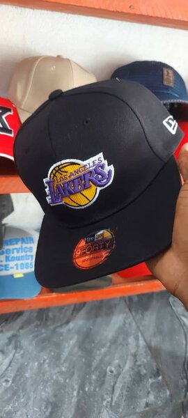 Casquettes neuves