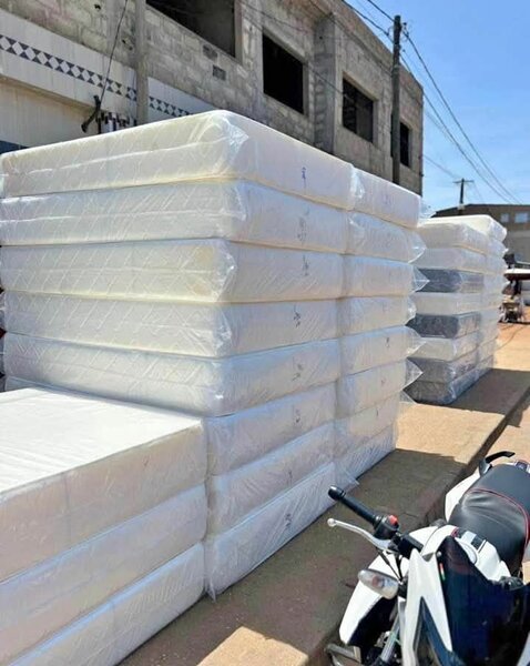 Matelas en plastique neuf