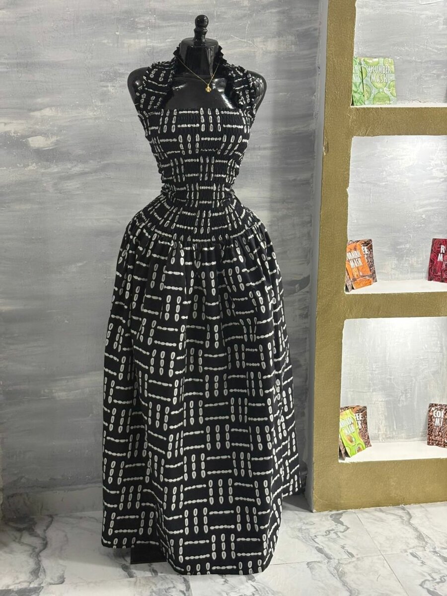 Robe Longue Noire Élégante