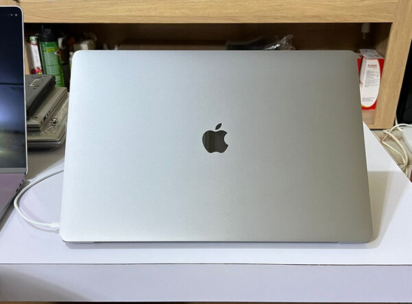 APPLE Pro 2019 CORE i9 16/1To