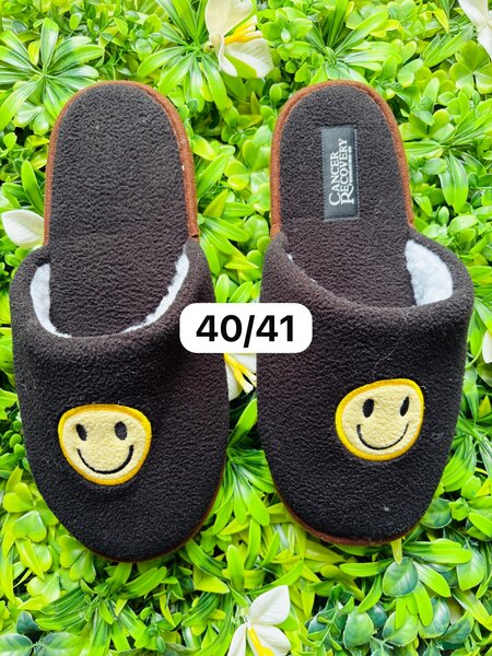 Chaussons confort brodés