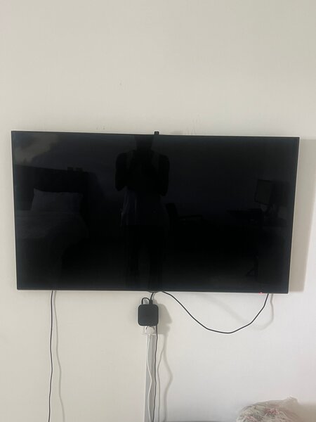 Slim samsung 4K UHD Smart TV