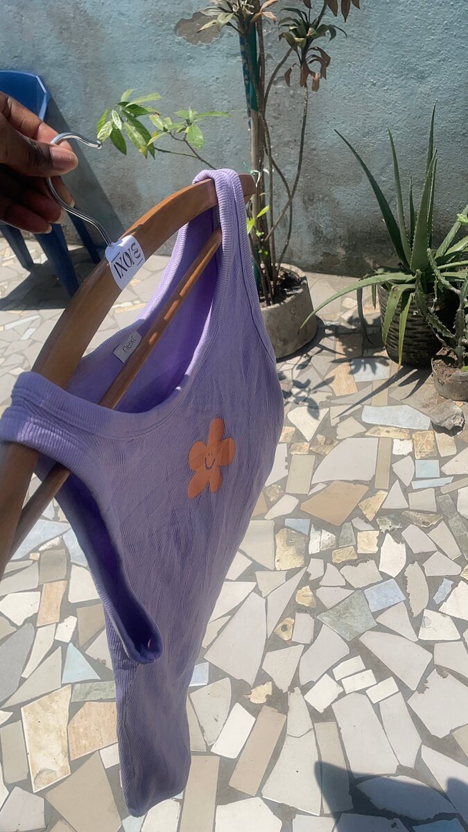 Haut fleur sans manche