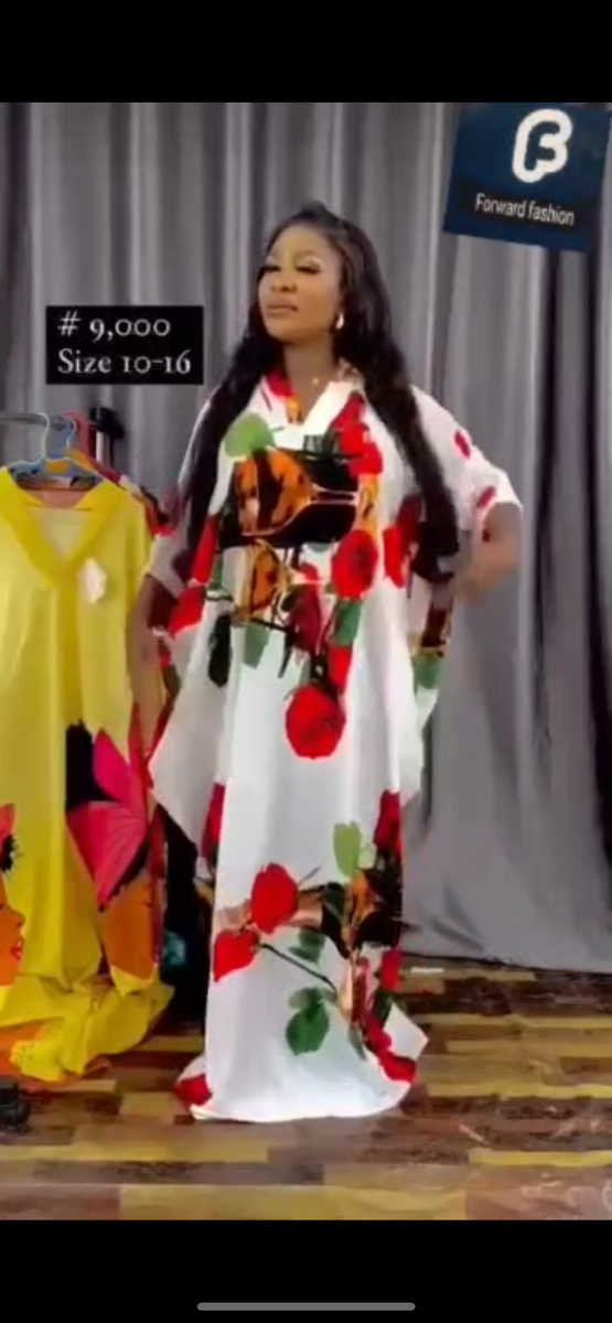 Robe Caftan Fleurie Élégante