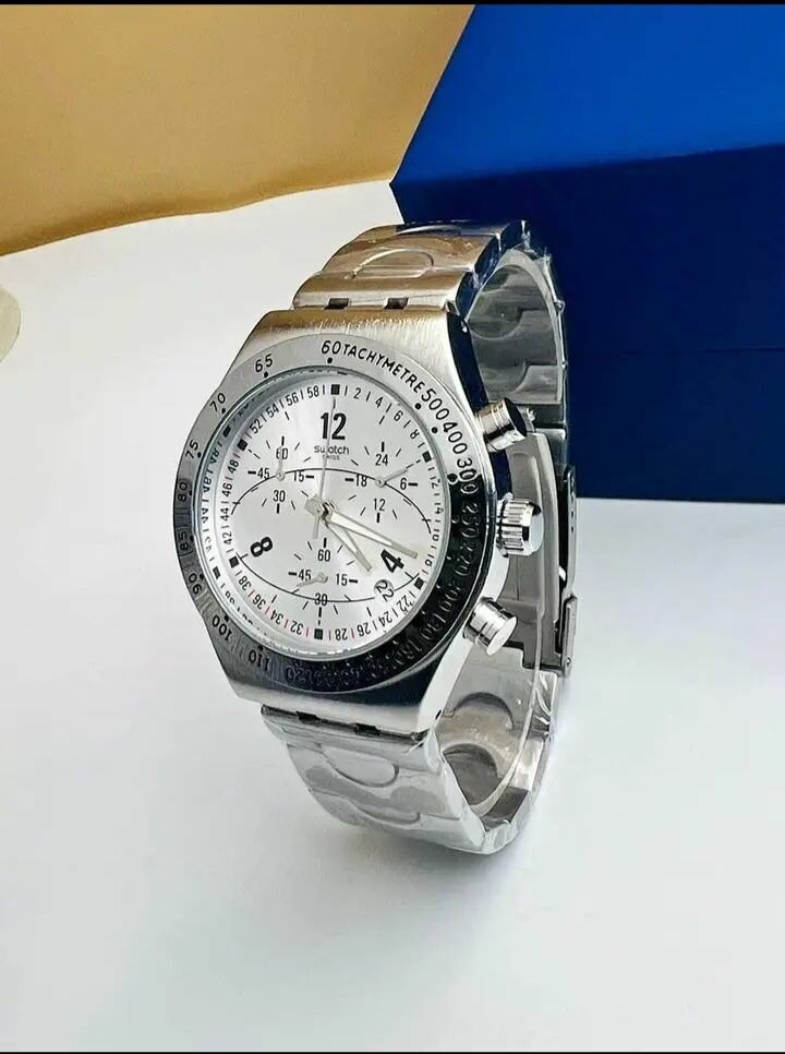 Montre en acier inoxydable élégante